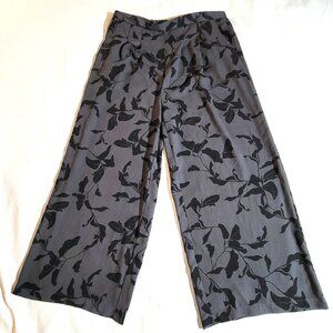 Nordstrom Rack Women’s Gray & Black Floral Wide Leg Pull-On Pants - Size L